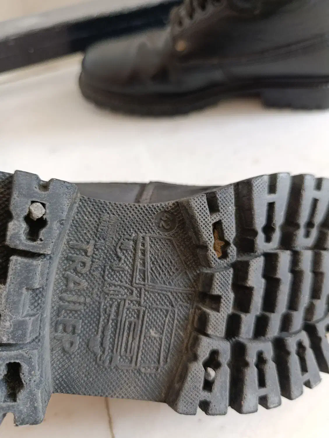 نیم بوت مردانه|کیف، کفش، کمربند|اصفهان, کوی امیریه|دیوار