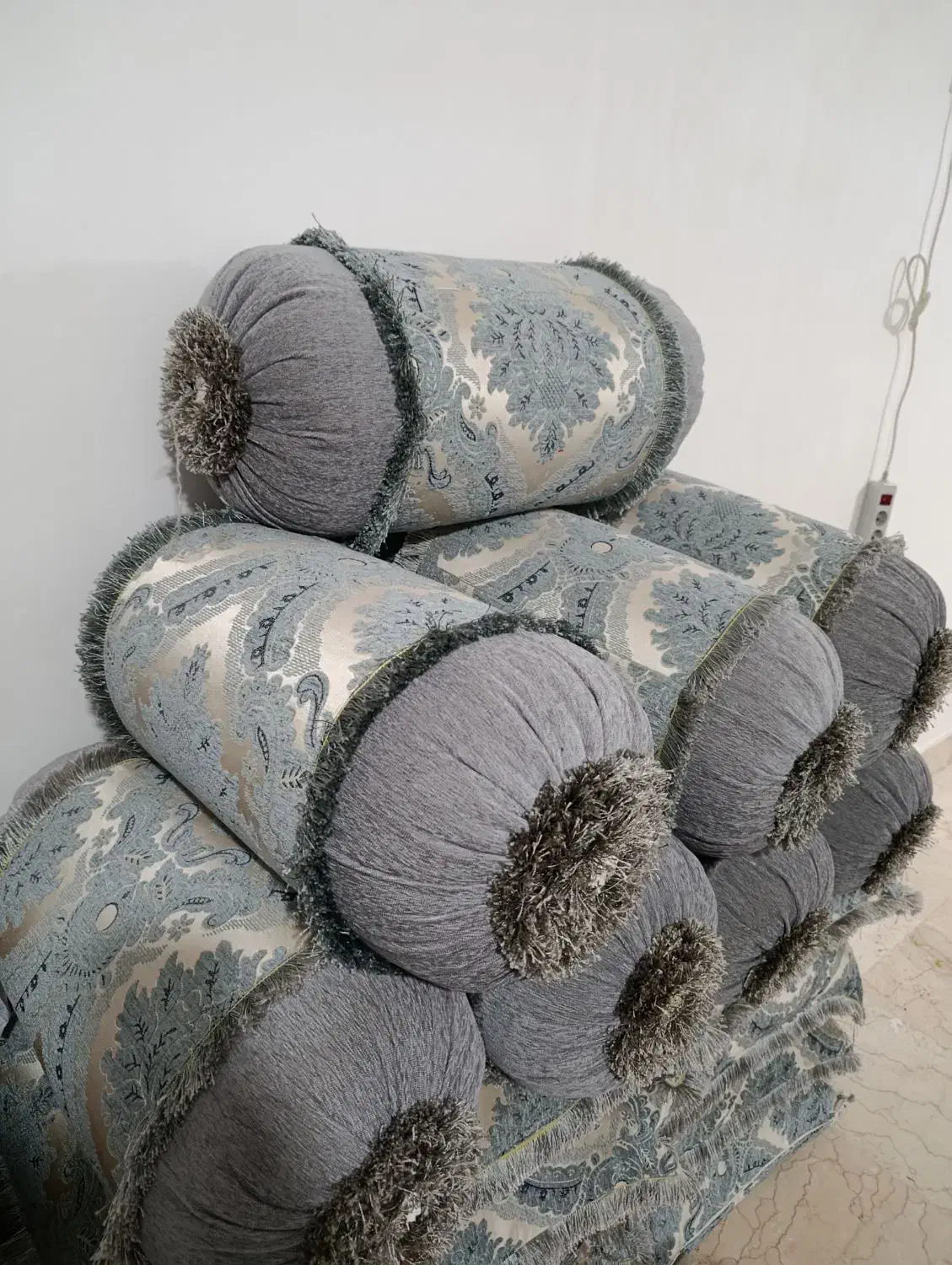 ۸ عدد پشتی و ۸ عدد خفتی|پشتی|بوشهر, |دیوار