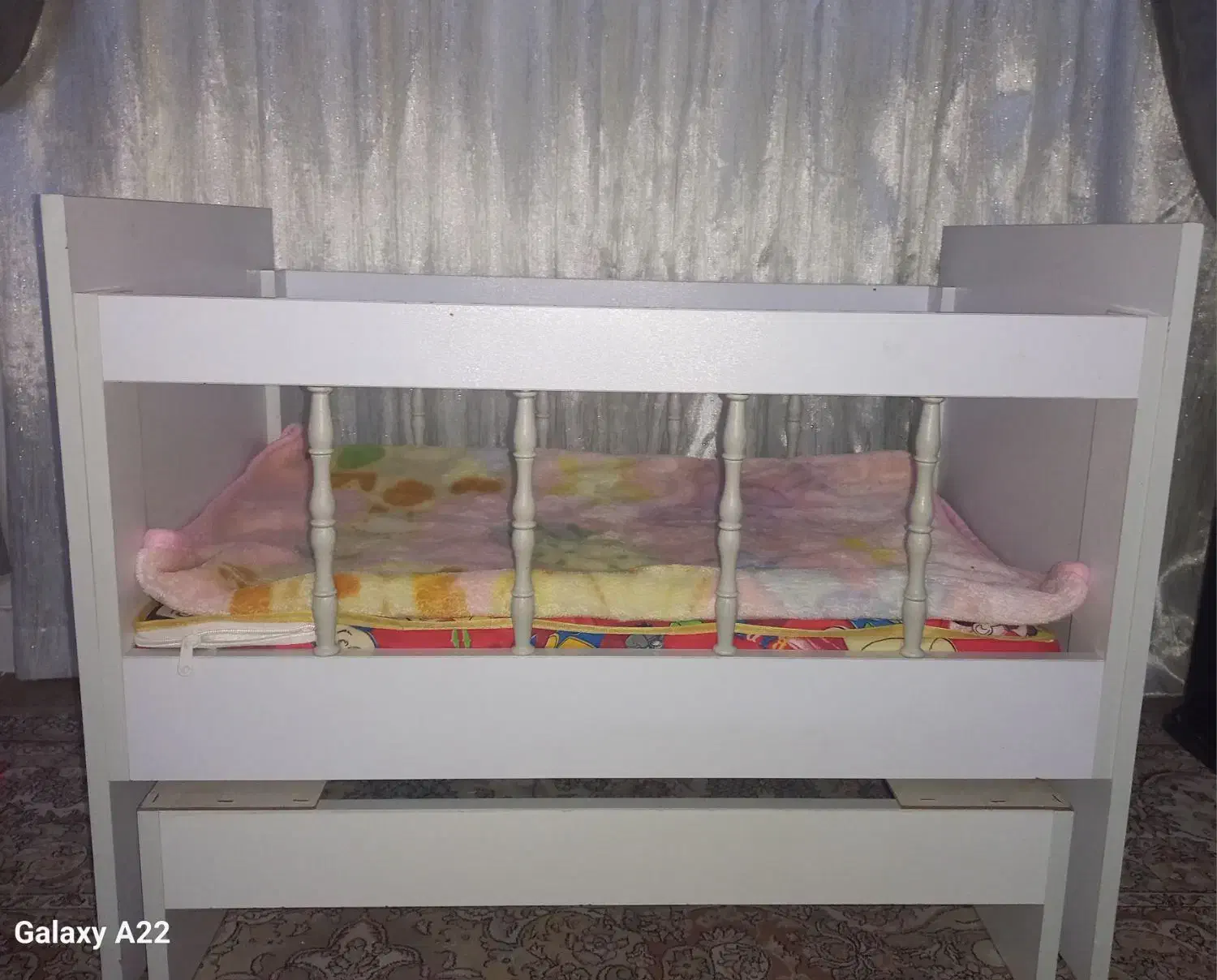 تخت و گهواره ی کودک|تخت و صندلی بچه|قم, پردیسان|دیوار