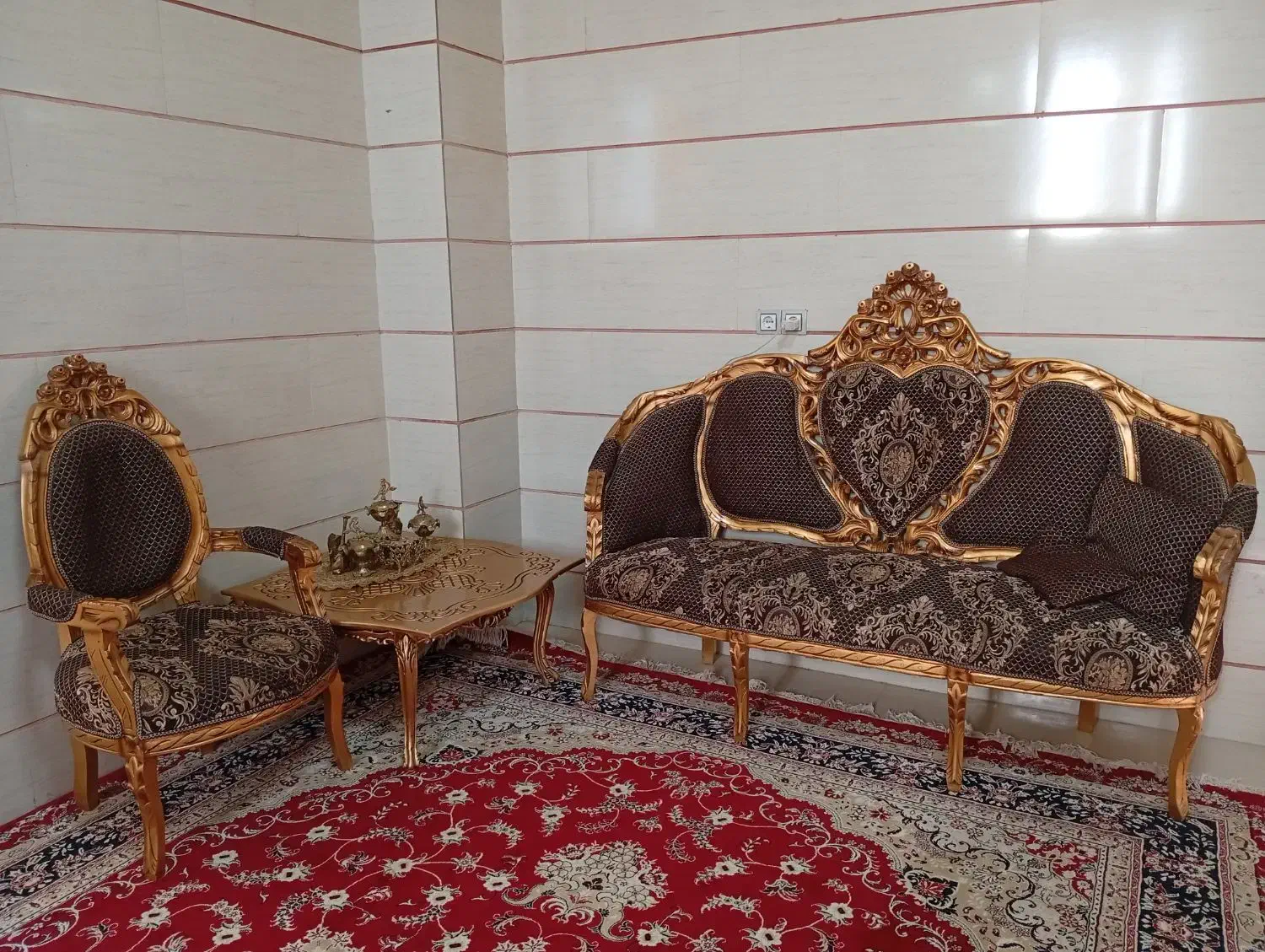 مبل سلطنتی مدل فرحی چوب راش ۹نفرع در حد نو|مبلمان خانگی و میز عسلی|قزوین, |دیوار