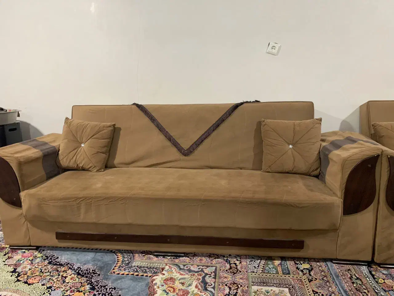 مبلمان|مبلمان خانگی و میز عسلی|چوبر, |دیوار