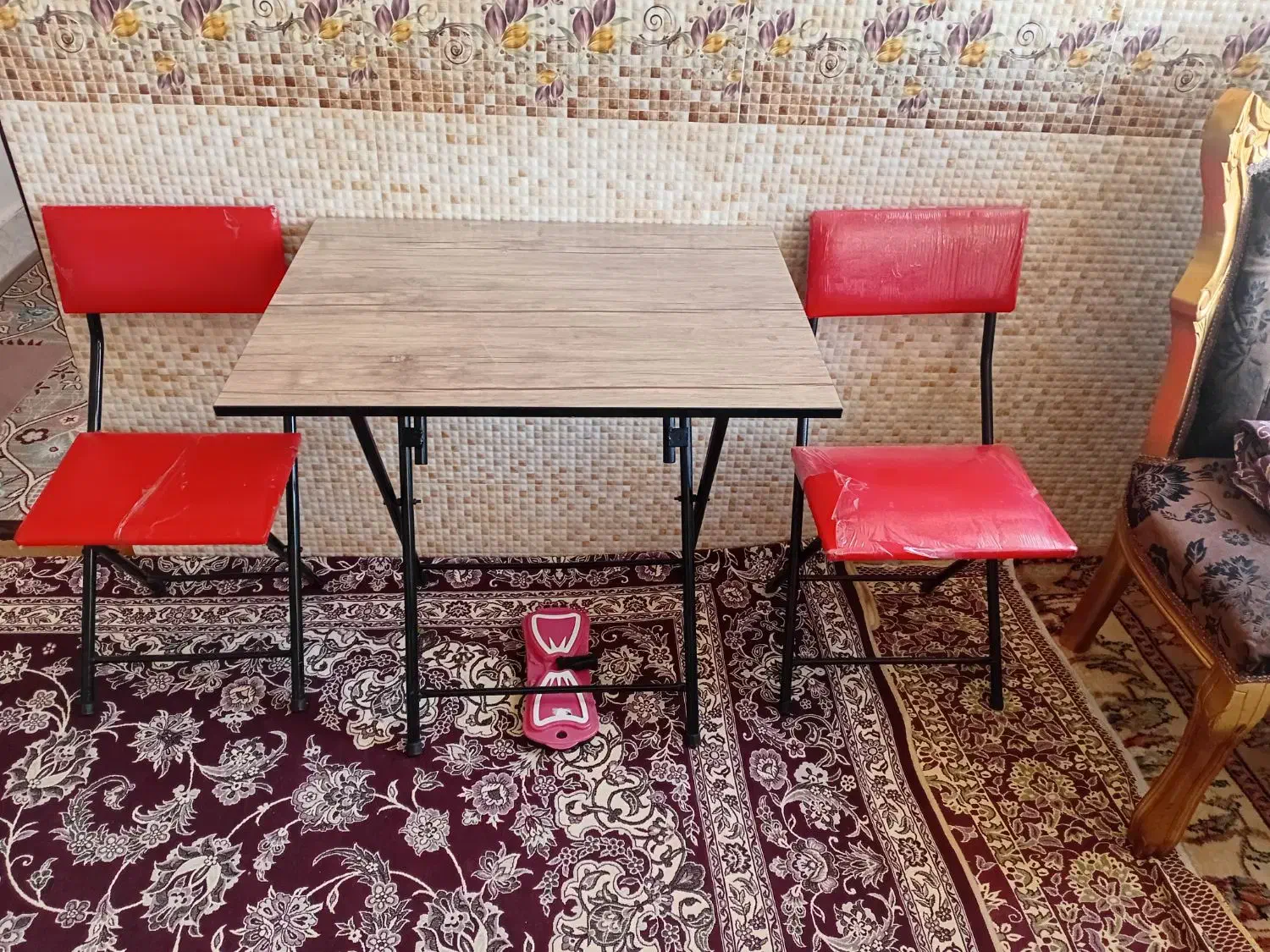 میز نهار خوری|میز و صندلی غذاخوری|بروجرد, |دیوار