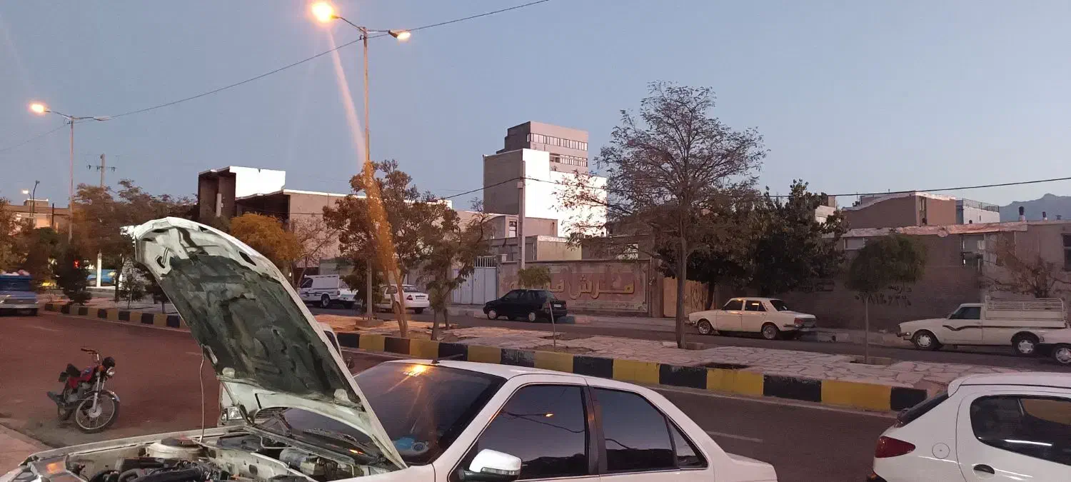 فروش فوری یک باب مغازه بالکن دار،ابتدای32متری شرقی|فروش مغازه و غرفه|قروه, |دیوار