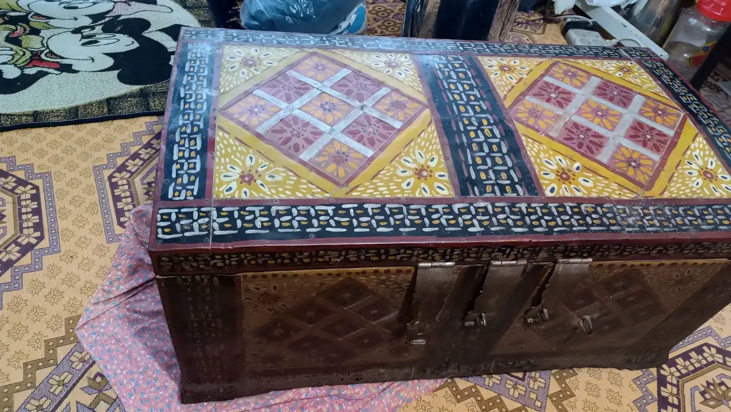 صندوقچه قدیمی|صنایع دستی و سایر لوازم تزئینی|رشت, دروازه لاکان|دیوار