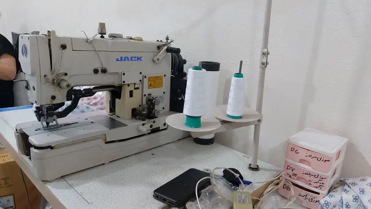 چرخ جادکمه جک|چرخ خیاطی و ریسندگی|اصفهان, دستگرده|دیوار