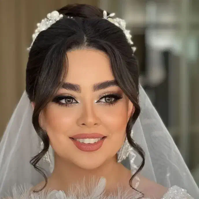 میکاپ شینیون حرفهای آف ویژه|خدمات آرایشگری و زیبایی|تهران, استاد معین|دیوار