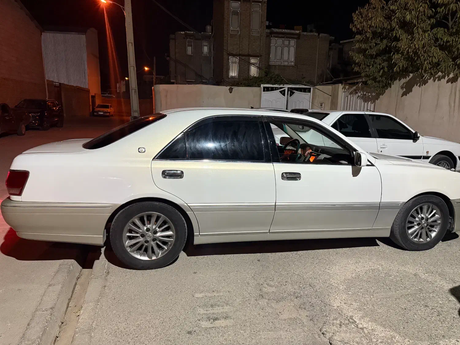 تویوتاکراون|خودرو سواری و وانت|ارومیه, |دیوار