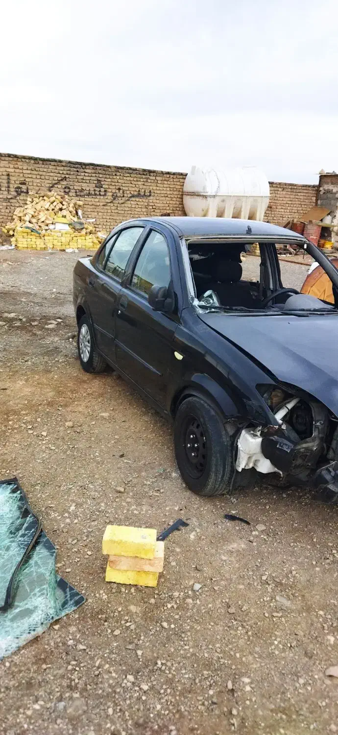 تیبا مدل ۹۸ تصادفی کم ضرب|خودرو سواری و وانت|قم, باغ شریفی|دیوار