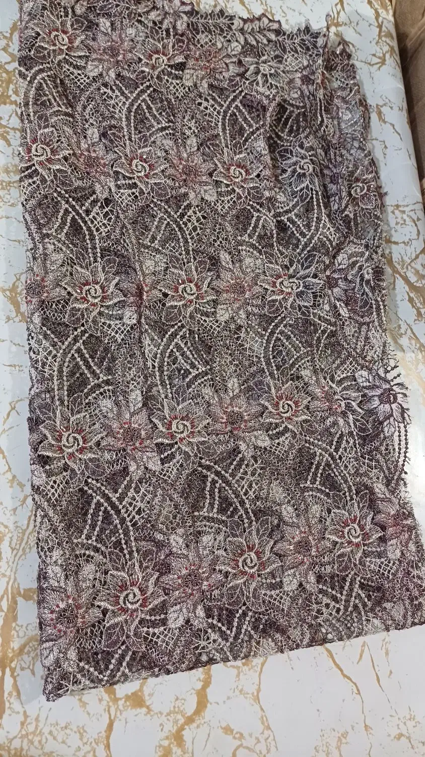 پارچه گیپور  ابریشم سنگ دوزی شده|لباس|فامنین, |دیوار