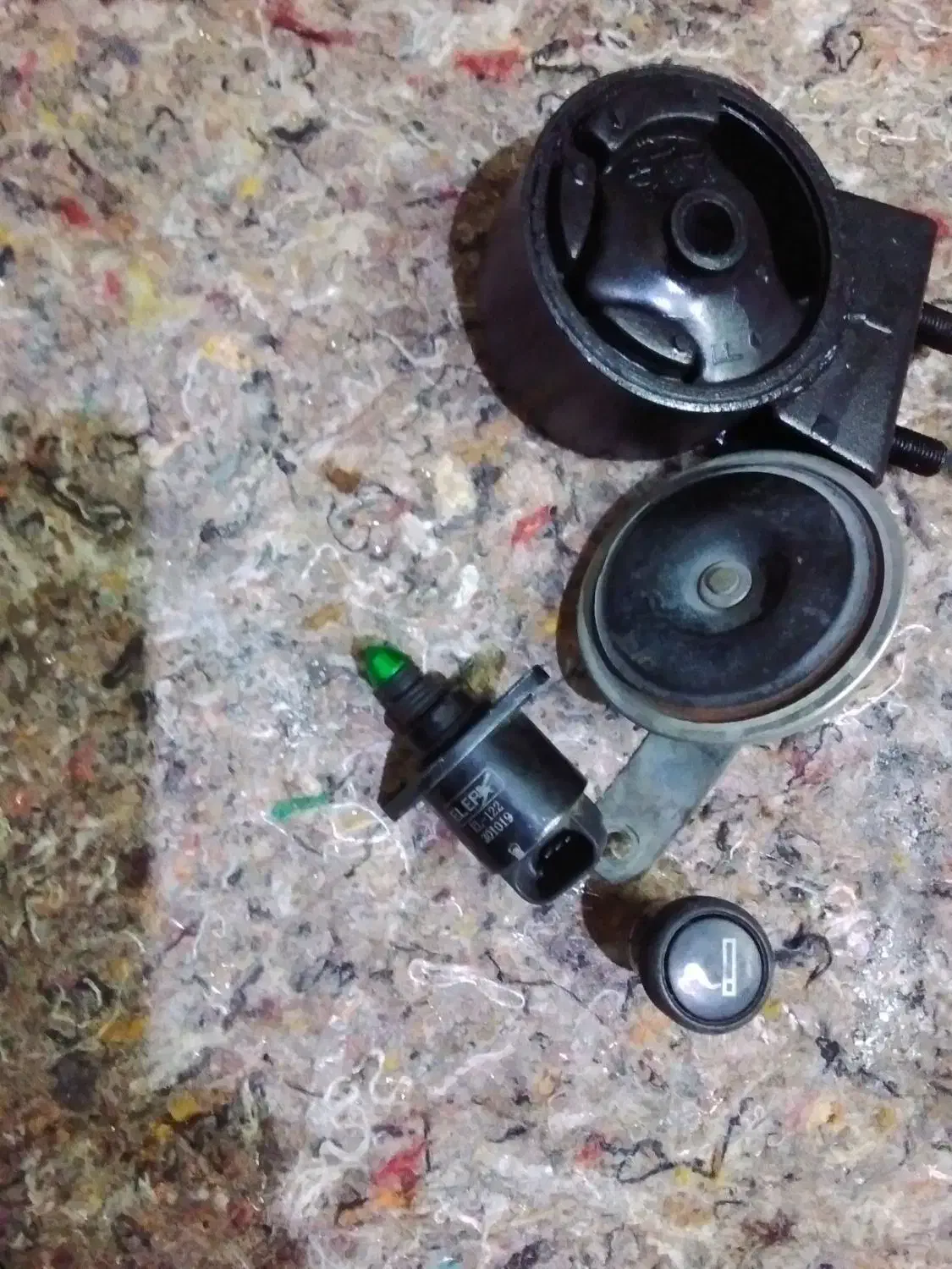 بوق. فندک. استپر. دسته موتور ویک عدد مغزی سوییج|قطعات یدکی و لوازم جانبی|قدس, شهرقدس|دیوار