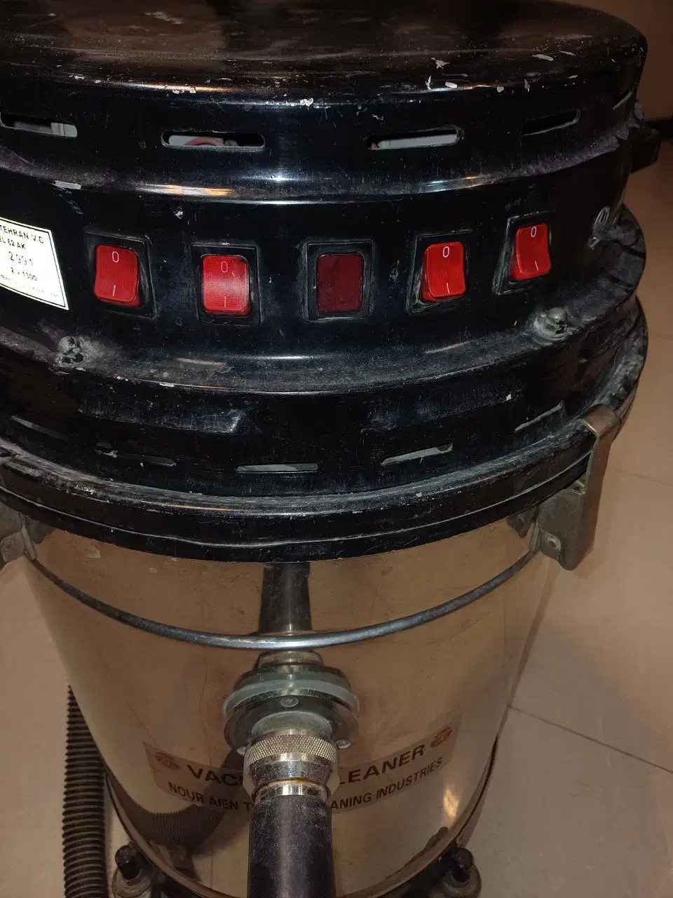 جارو برقی ۲ موتوره آب و خاب برند نور آیین|جاروبرقی، جارو شارژی، بخارشو|پاکدشت, خاتون آباد|دیوار