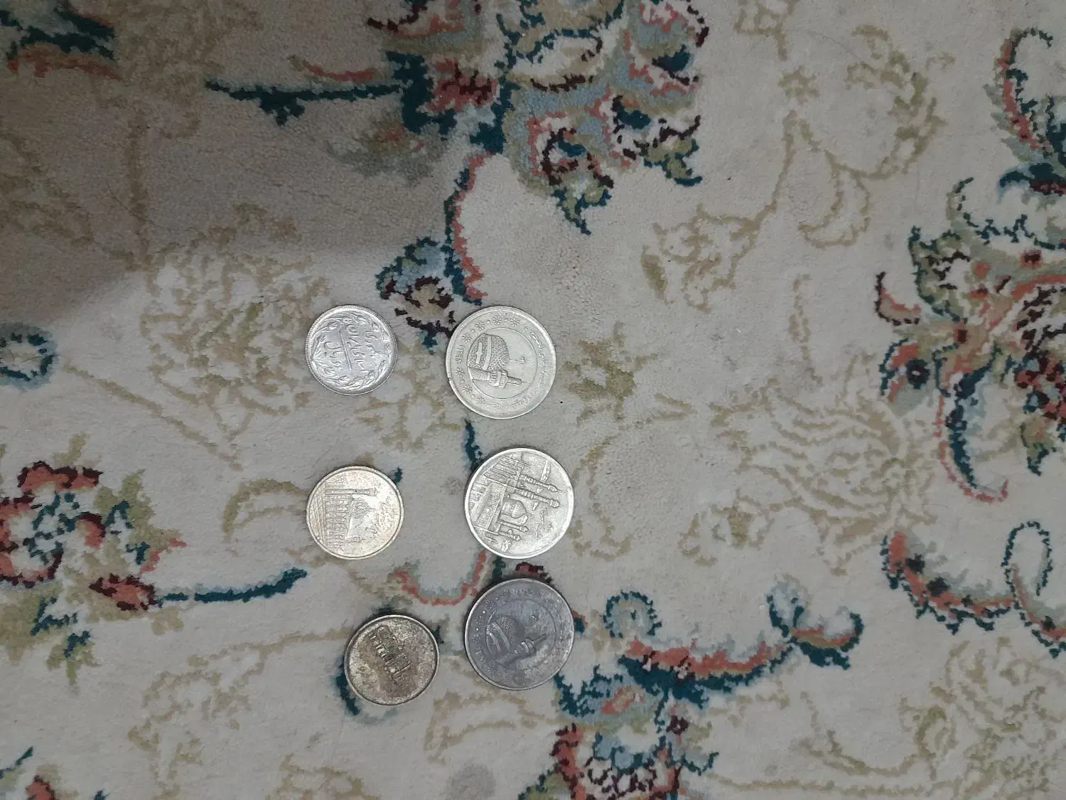 ۳ عدد سکه ۵۰۰۰ تومانی و ۲ عدد ۱۰۰۰ و ۱ عدد ۲|کلکسیون سکه، تمبر، اسکناس|هشتگرد, شهرک آرتیمان|دیوار