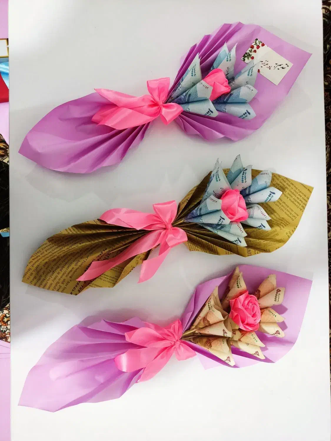 گل آرایی|گل و گیاه طبیعی|تربت‌حیدریه, اندیشه|دیوار