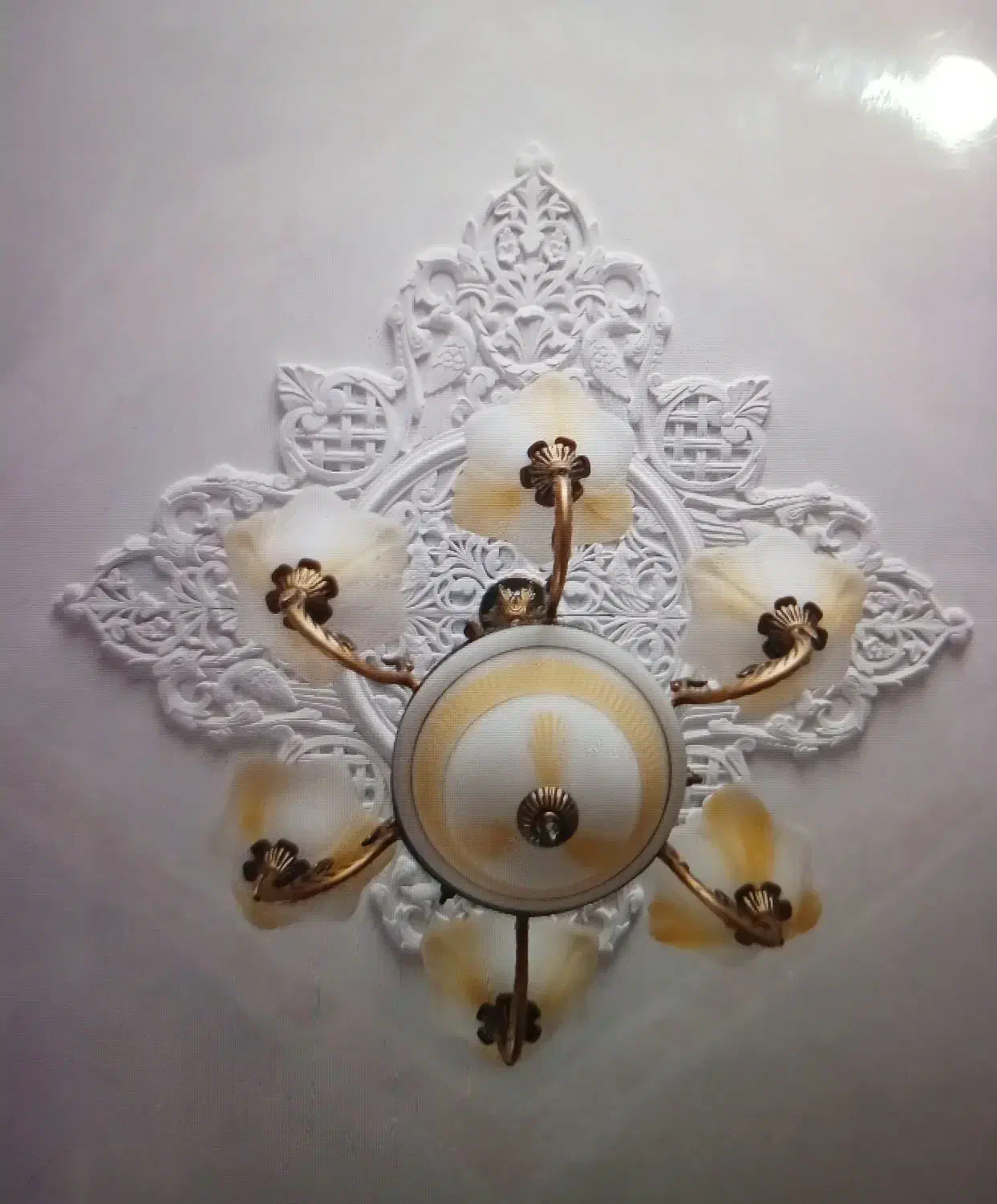 دو لوستر زیبا|لوستر و چراغ آویز|رشت, دیانتی|دیوار