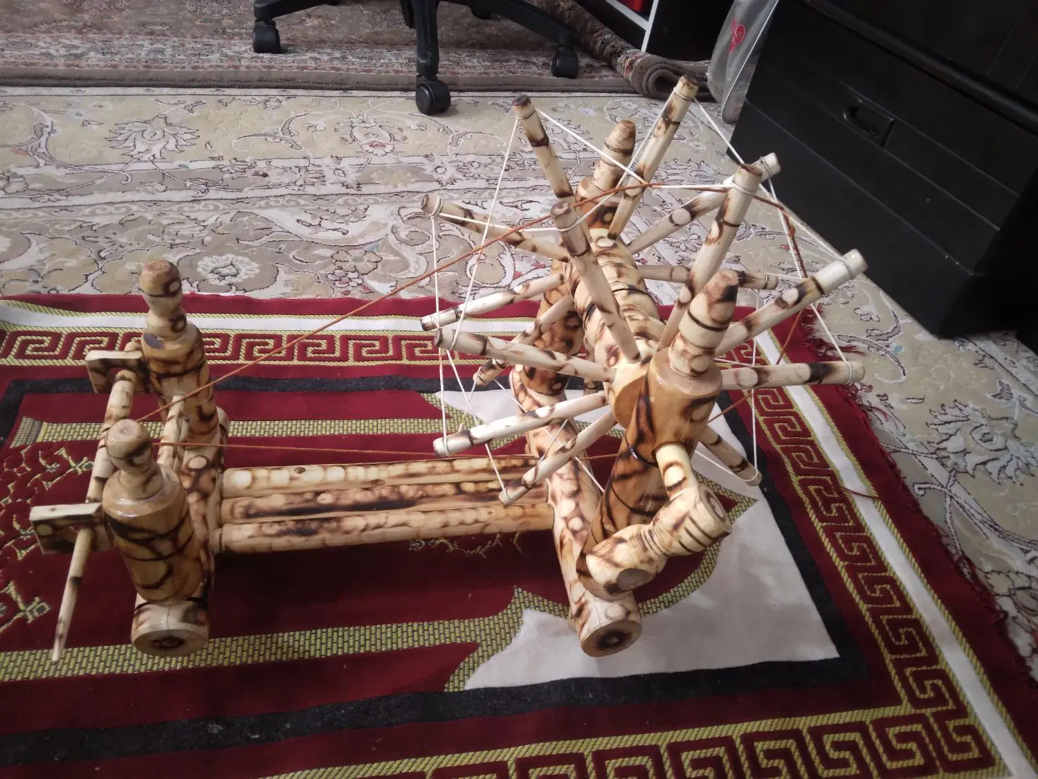 چرخ ریسندگی|چرخ خیاطی و ریسندگی|کاشان, سرپله جدید|دیوار