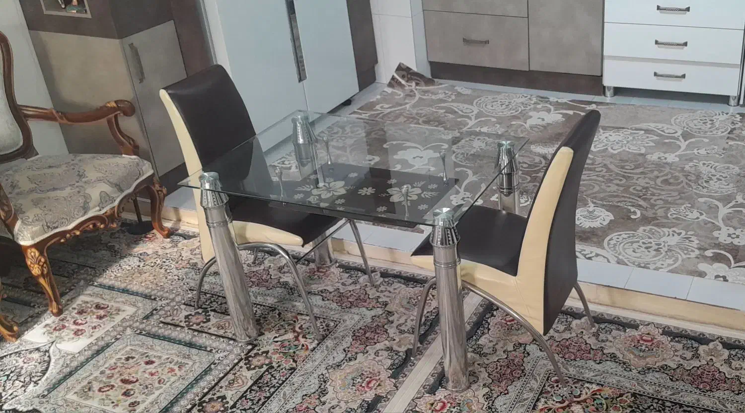 میز نهارخوری|میز و صندلی غذاخوری|قم, بنیاد|دیوار