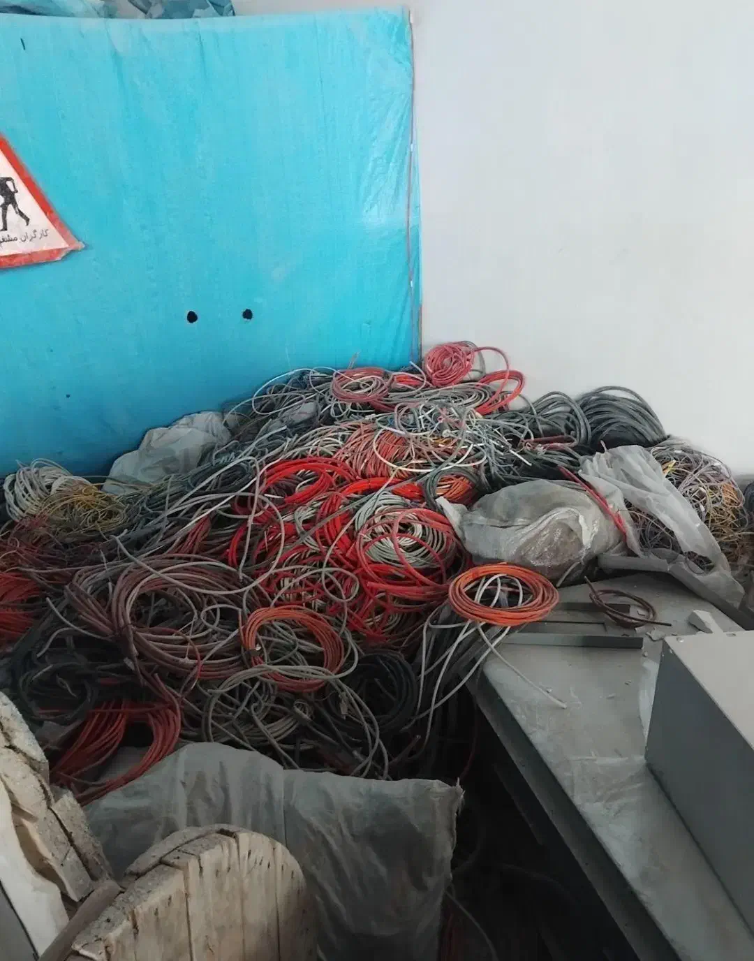 خرید فروش هرنوع ضایعات سیم.مس شرکتی و کارخانه ای|عمدهفروشی|مشهد, شهرک امام هادی (شهرک غرب)|دیوار