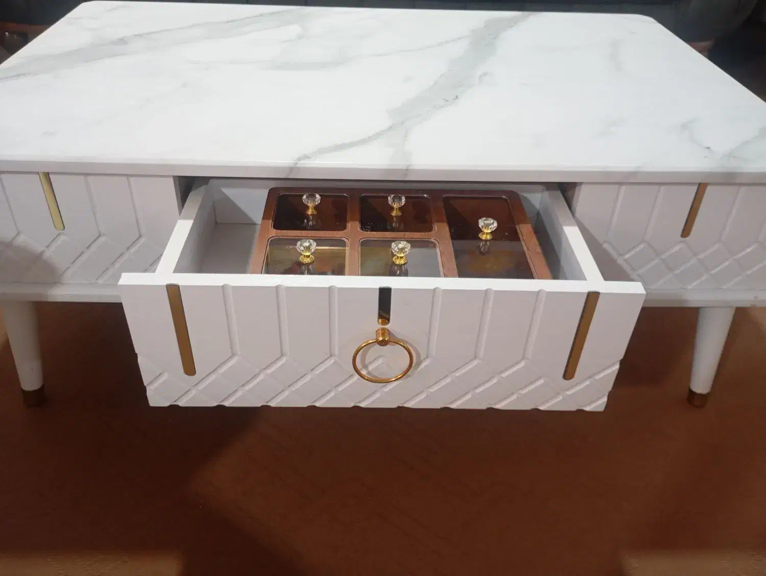 جلومبلی و عسلی درحدنو  ۵ میلیون|مبلمان خانگی و میز عسلی|یاسوج, |دیوار