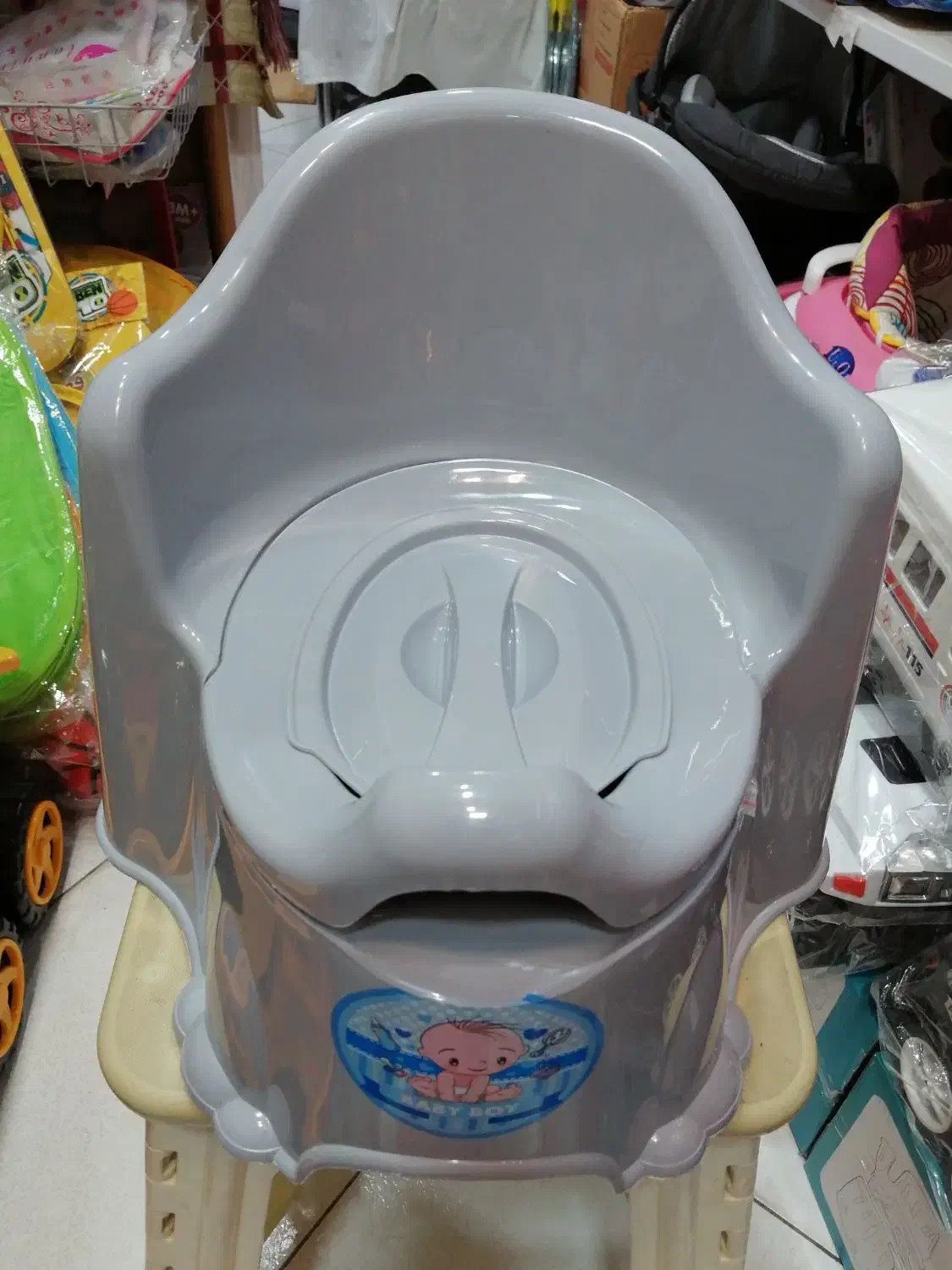 صندلی قصری یا توالت بچه|اسباب و اثاث بچه|مشهد, مصلی (کارمندان اول)|دیوار