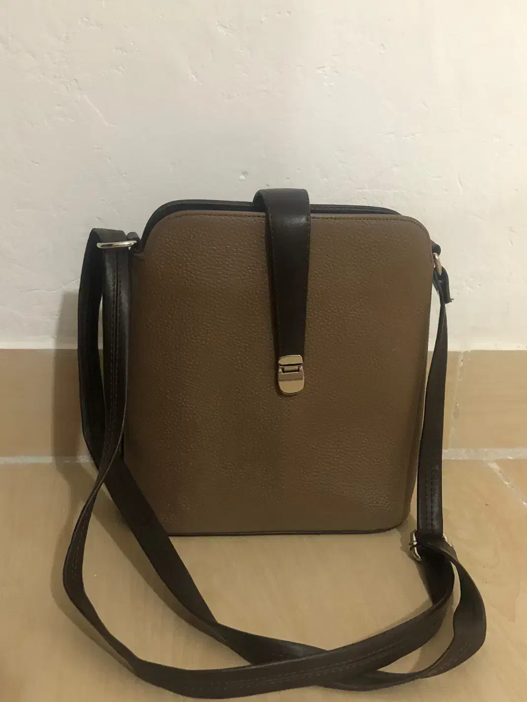 کیف چرم (کهن چرم)|کیف، کفش، کمربند|کرمانشاه, |دیوار