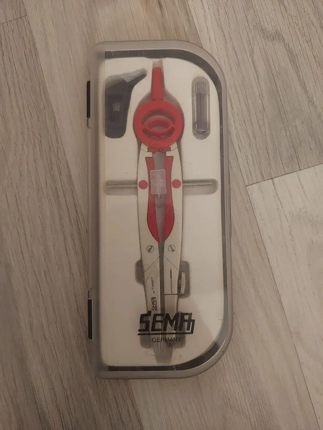 فروش تعدادی لوازم رشته معماری|لوازم التحریر|شیراز, شهرک ایثار|دیوار