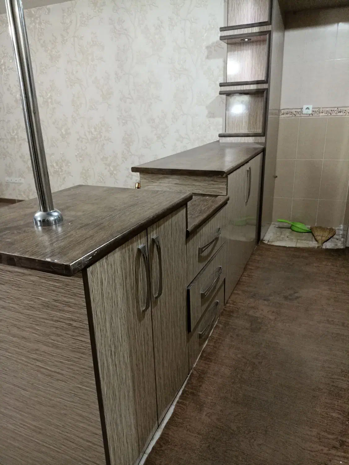 فروش فوری کابینت .بدنه فلزی مابقی ام دی اف|مصالح و تجهیزات ساختمان|زنجان, |دیوار