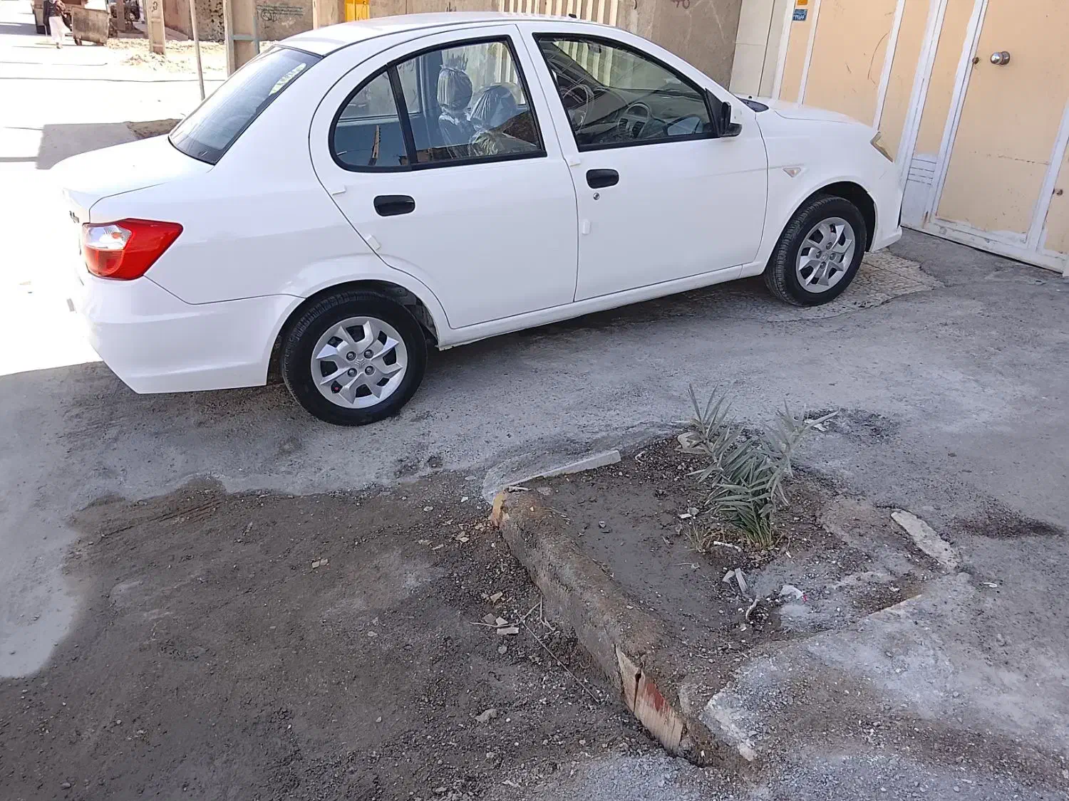 ساینا 1401|خودرو سواری و وانت|زابل, |دیوار