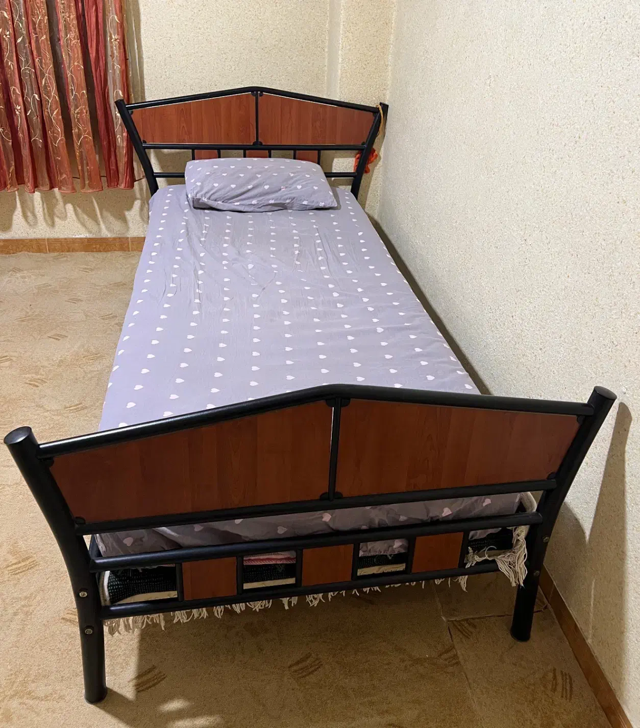 سرویس تختخواب و دراور فلزی|تخت و سرویس خواب|هشتگرد, شهرک اداری|دیوار