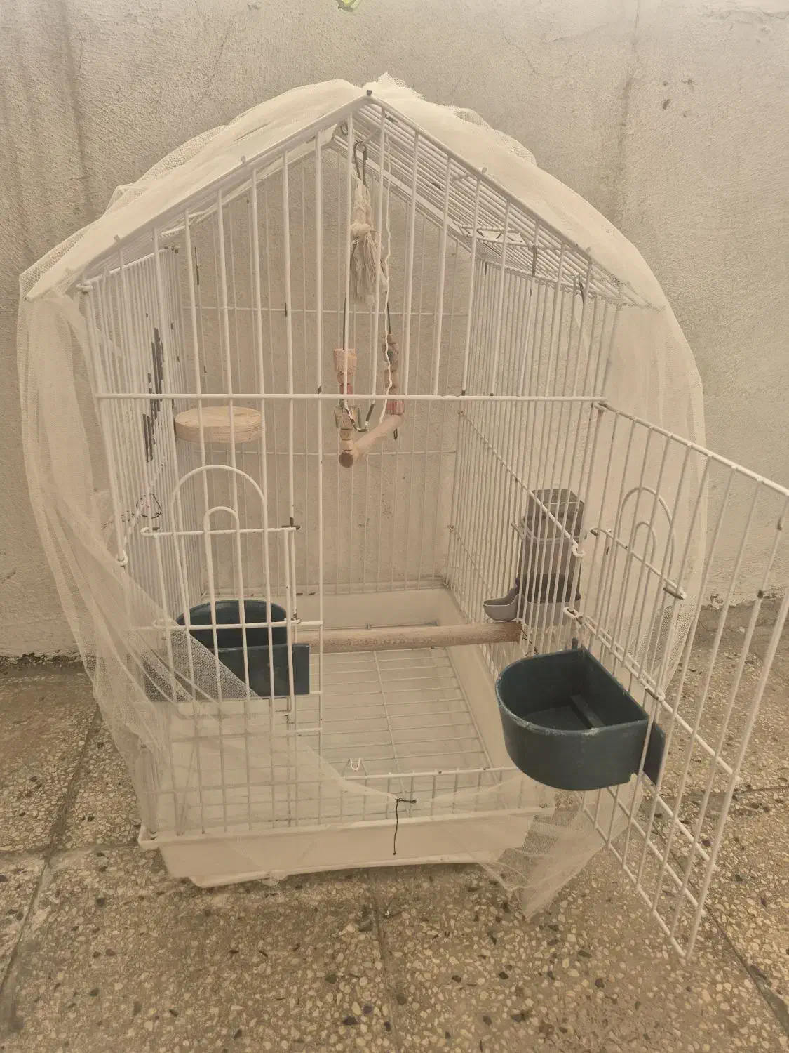 قفس به همراه دو تا جا غذا و جا آب و...|لوازم جانبی حیوانات|قرچک, پارس سرام|دیوار