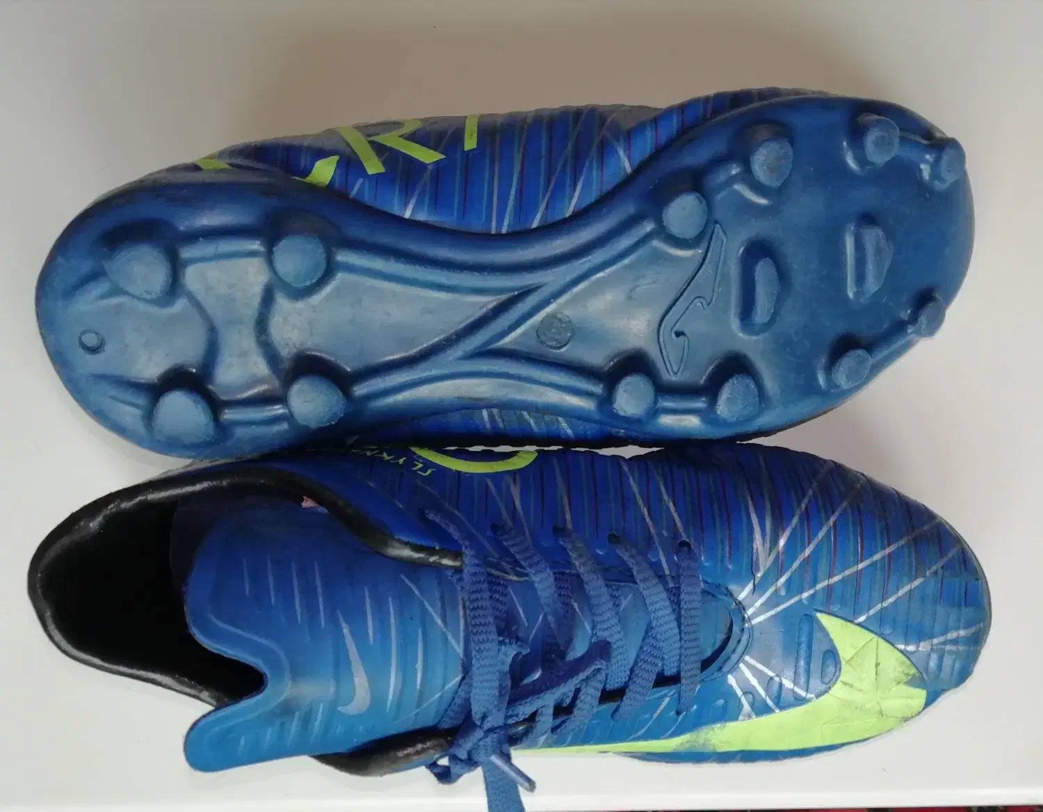 کتونی فوتبال|کیف، کفش، کمربند|پرند, فاز ۲|دیوار