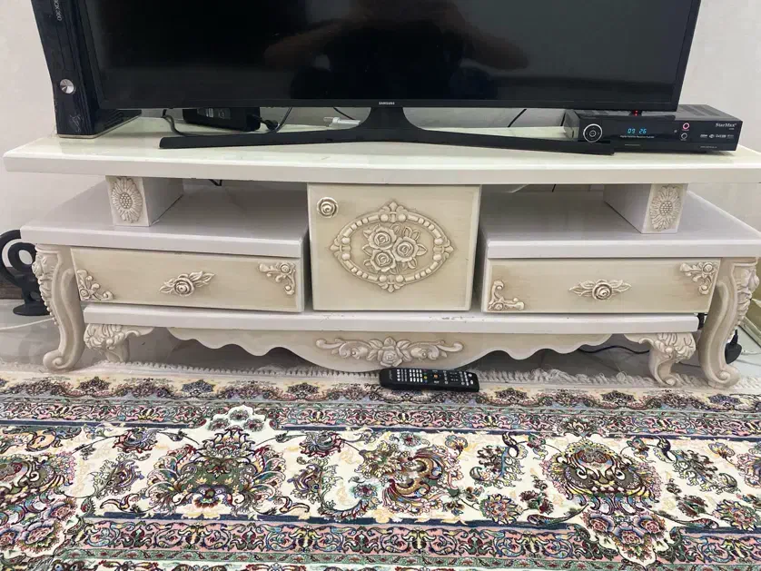 میز و آینه|بوفه، ویترین، کنسول|قم, شهرک فاطمیه|دیوار