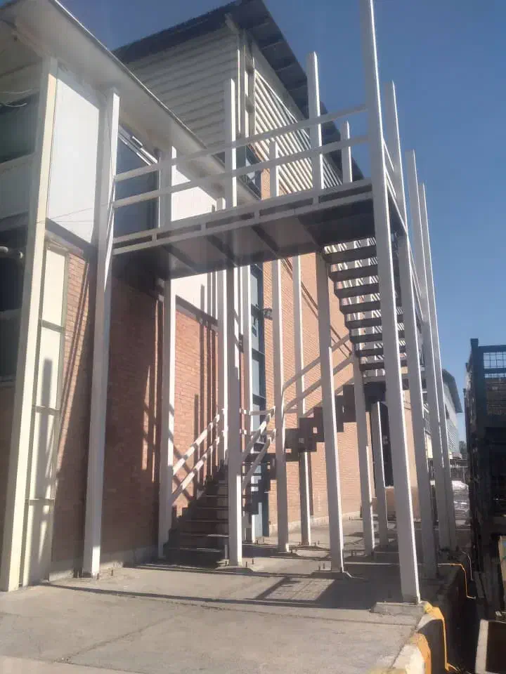 جوشکار سازه های سنگین|خدمات پیشه و مهارت|کرمانشاه, |دیوار