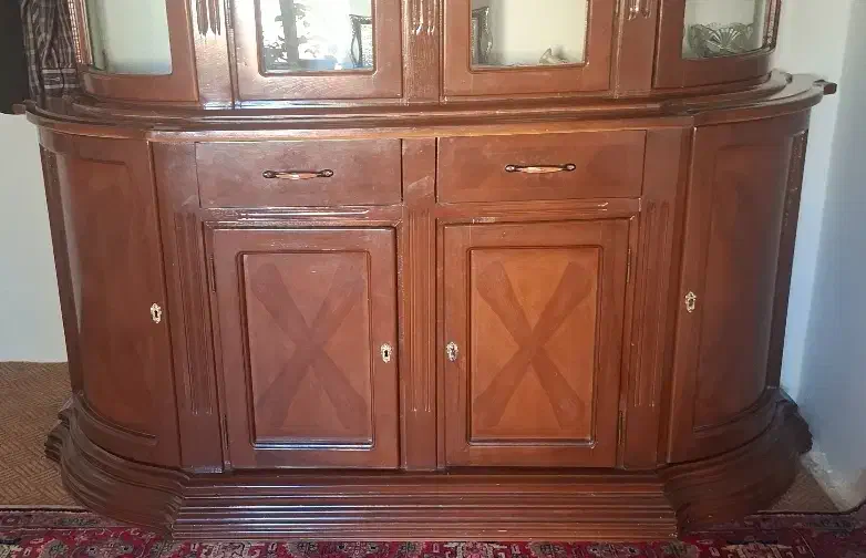 تعدادی وسایل منزل بفروش میرسد|بوفه، ویترین، کنسول|خلخال, |دیوار