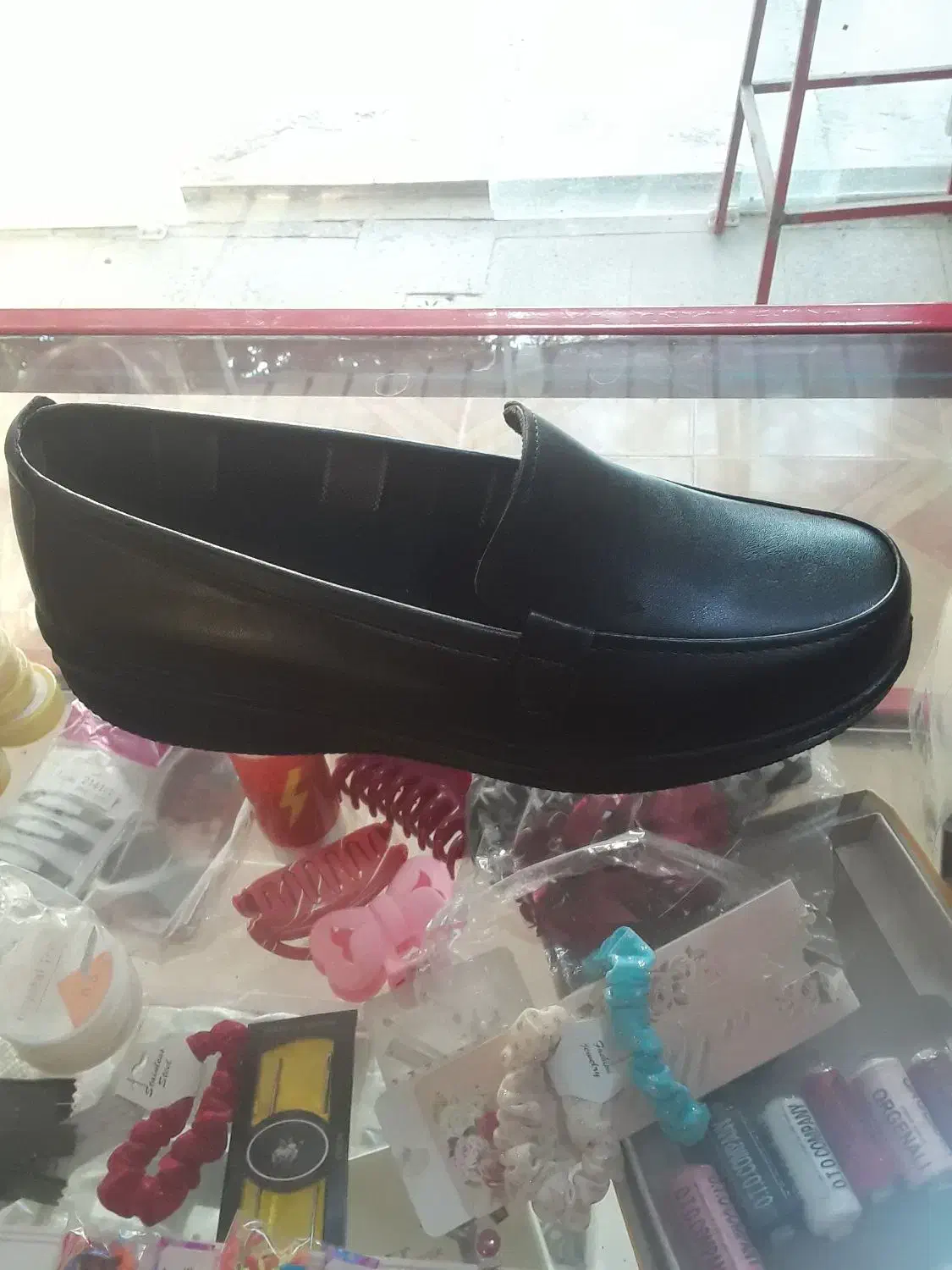 حراج لباس مغازه|کیف، کفش، کمربند|خرم‌آباد, |دیوار