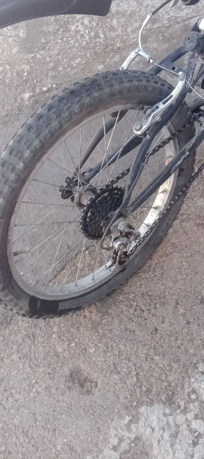 دوچرخه دنده ای 20|دوچرخه، اسکیت، اسکوتر|صحنه, |دیوار