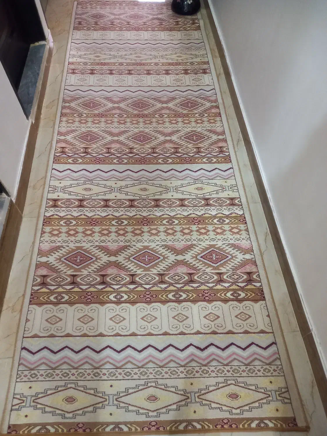 قالیچه وراهرویی|فرش|رشت, حافظ آباد|دیوار