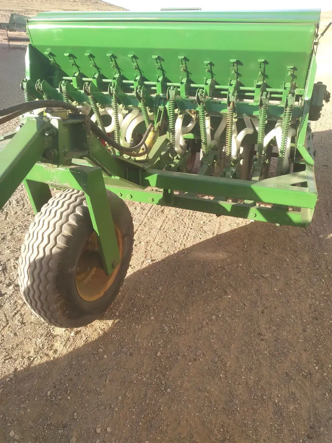 عمیقکار|ماشین‌آلات صنعتی|پیشخور, |دیوار