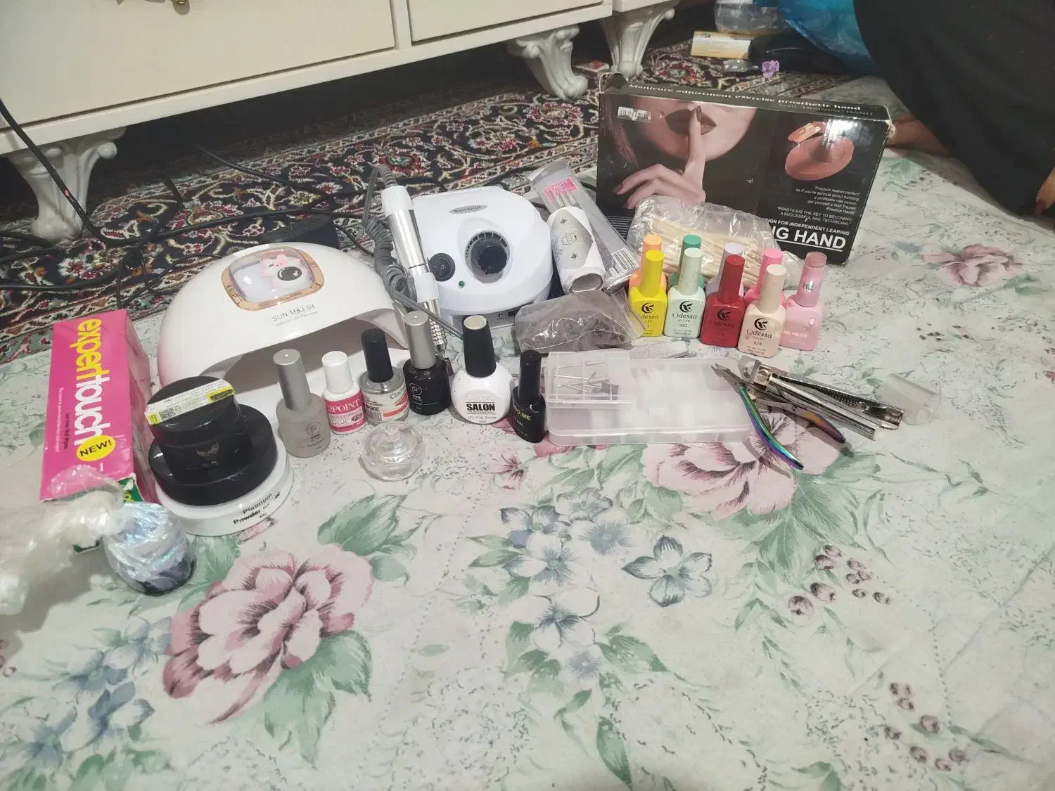 لوازم ناخون|آرایشگاه و سالنهای زیبایی|قزوین, |دیوار