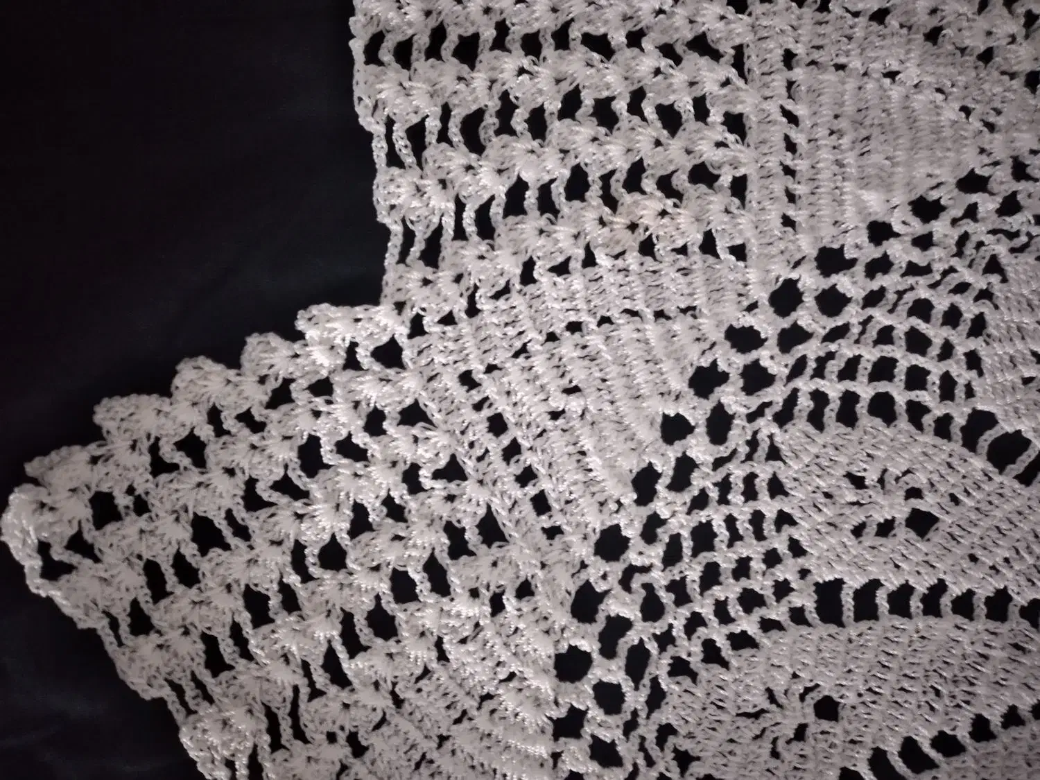 رومیزی قلاب بافی|پرده، رانر، رومیزی|مشهد, شهید فرامرز عباسی|دیوار