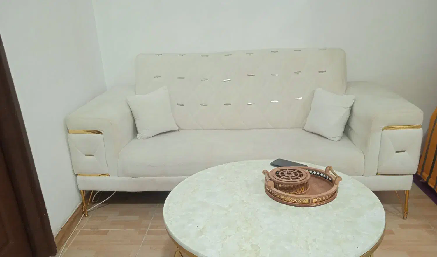مبل|مبلمان خانگی و میز عسلی|رشت, جماران|دیوار