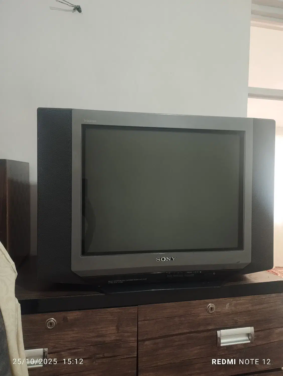 تلوزیون|تلویزیون و پروژکتور|شاهین دژ, |دیوار