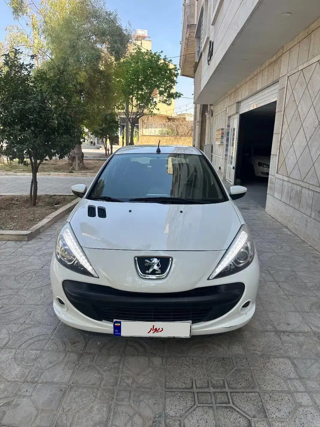 خودرو۲۰۷سقف فلز دنده ای مدل ۱۴۰۰رنگ سفید|خودرو سواری و وانت|شیراز, سینما سعدی|دیوار