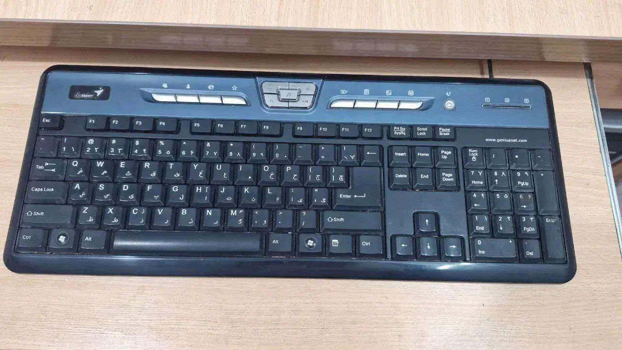 میز کامپیوتر به همراه کامپیوتر و اسپیکر|رایانه رومیزی|زنجان, |دیوار