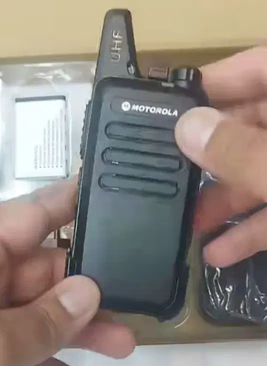 بیسیم موتورلا ۲ کیلومتر برد|لوازم جانبی موبایل و تبلت|رشت, معلولین|دیوار