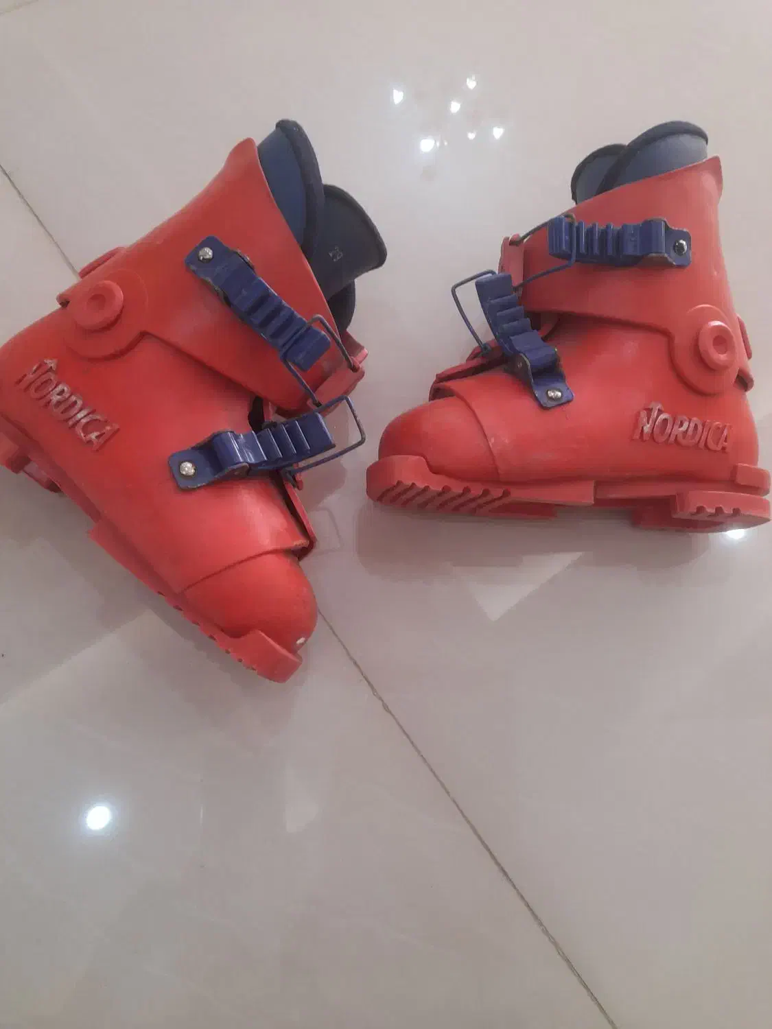 دو جفت کفش اسکی|ورزش‌های زمستانی|کرج, عظیمیه|دیوار