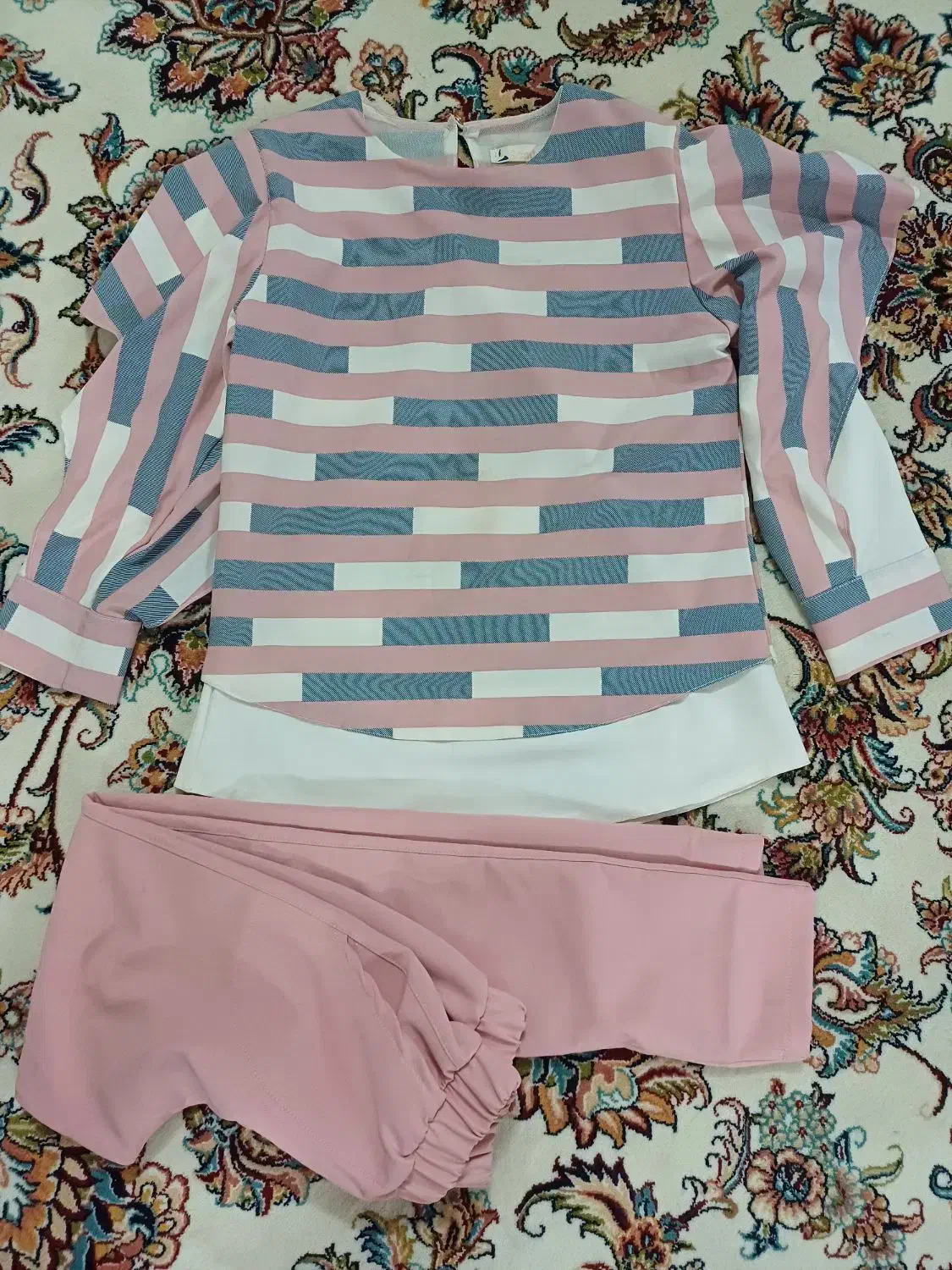 بلوز شلوارمجلسی دخترانه درحدنو وبسیارتمیز|کفش و لباس بچه|مشهد, حسابی جنوبی (شهرک غرب)|دیوار