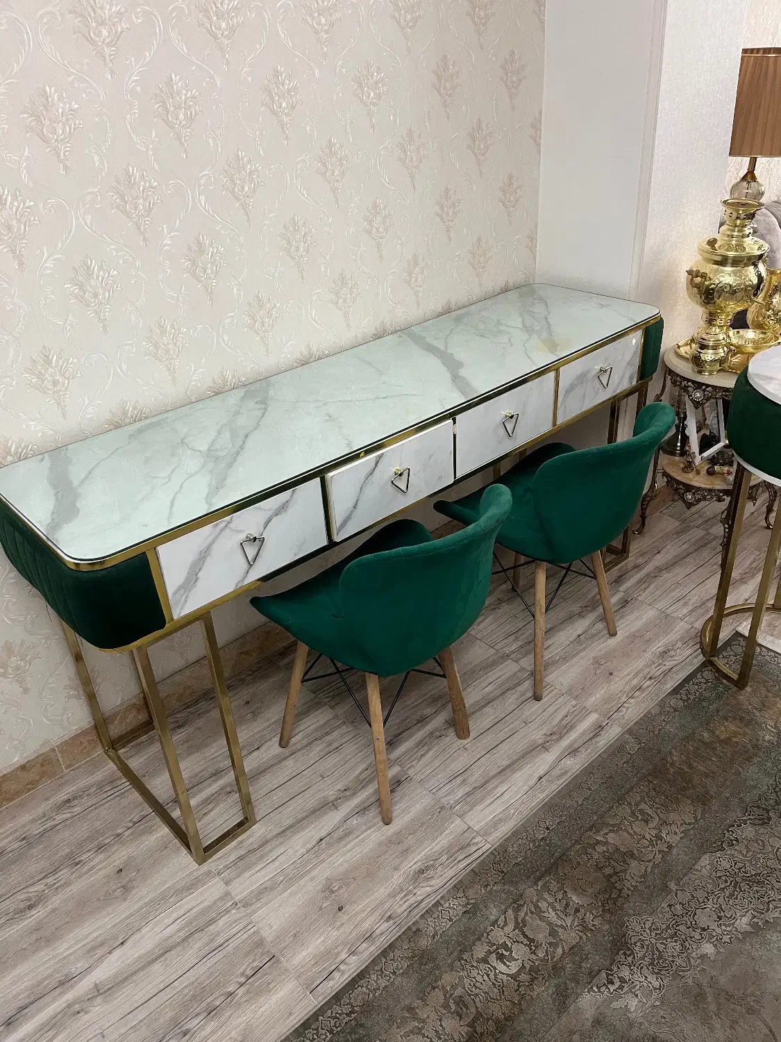 وسایل و لوازم ناخن و ارایشی در حد نو|مبلمان اداری|کرج, شاهینویلا|دیوار