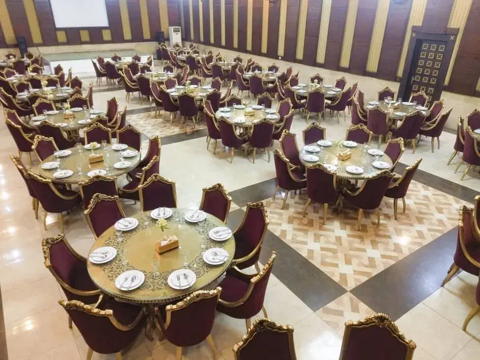 رزرو تالار شیک و مجهز در یزد برای انواع مراسم|خدمات پذیرایی، مراسم|یزد, |دیوار