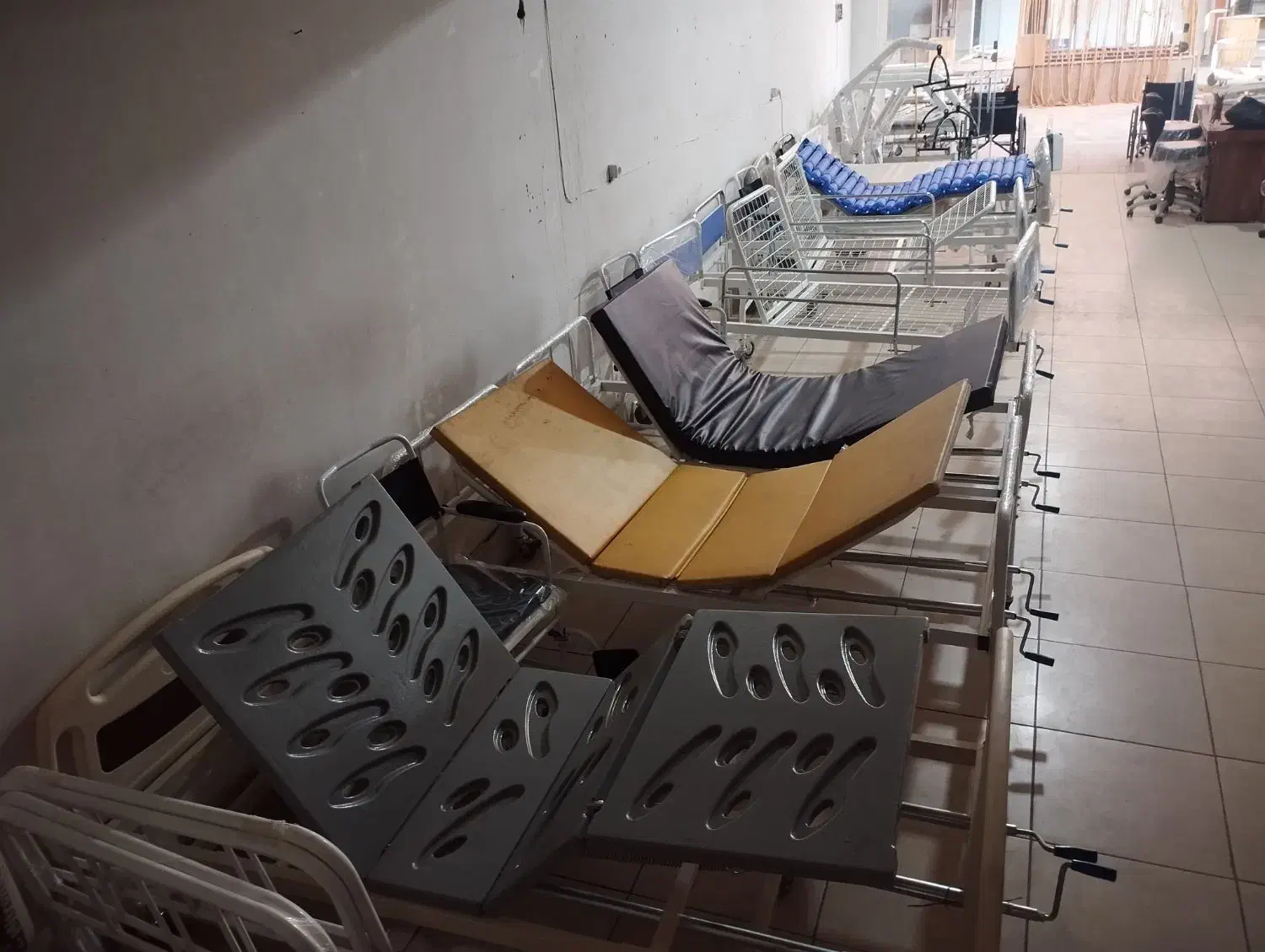 تخت خانگی بیمار در خانه بیمارستانی کرایه‌ای|آرایشی، بهداشتی، درمانی|تهران, شهرک ولیعصر جنوبی|دیوار