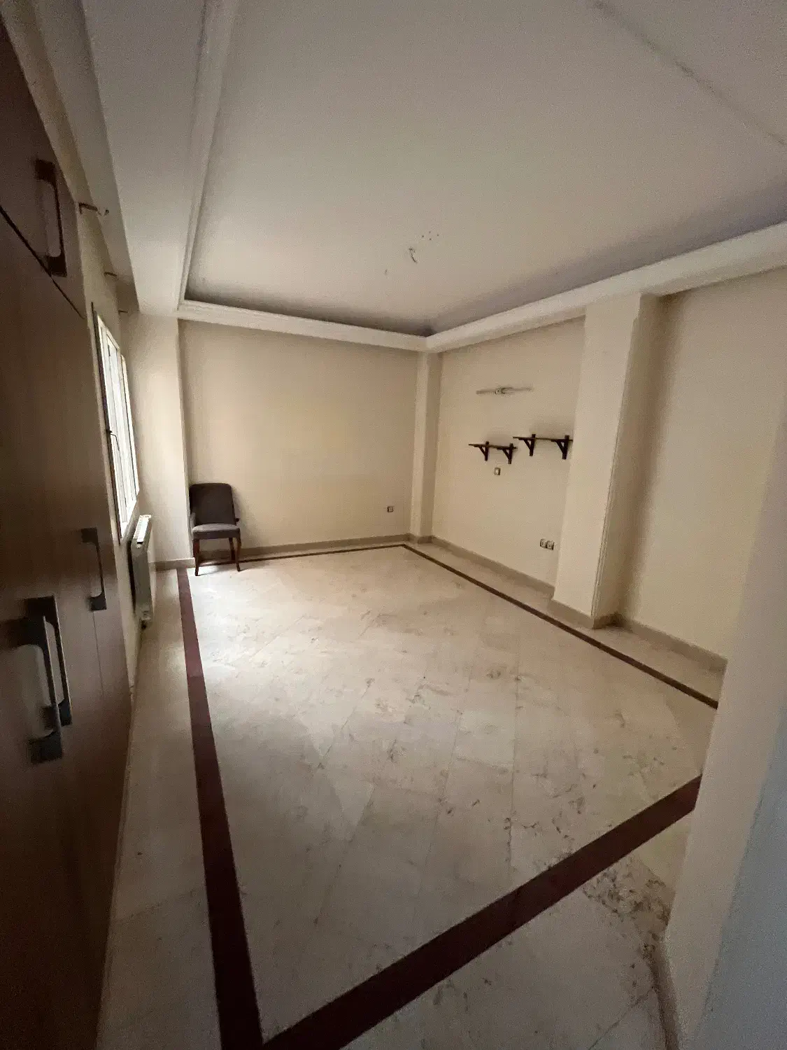 ۲۱۵متر زعفرانیه*دید تهران*خوش نقشه*تراس چیدمان